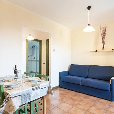 Stylish Mirti Bianchi B4-4 Pers 1 Bedap Apartment Santa Teresa Gallura
