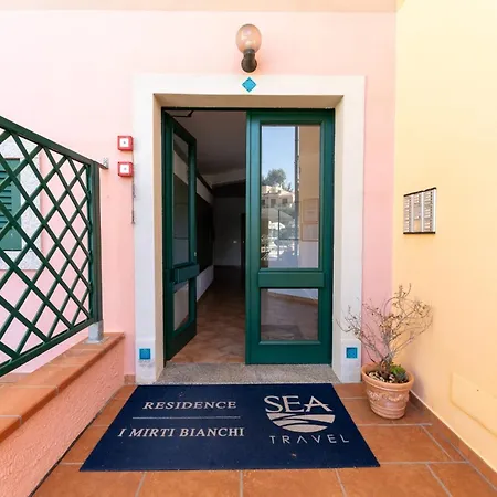 Apartment Stylish Mirti Bianchi B4-4 Pers 1 Bedap Santa Teresa Gallura
