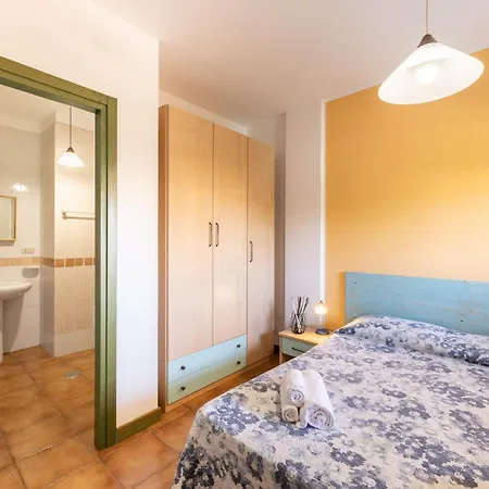 Stylish Mirti Bianchi B4-4 Pers 1 Bedap Apartmán